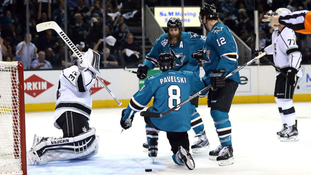 joe-pavelski-sharks-top-kings-game-4-power-play-nhl-960.jpg